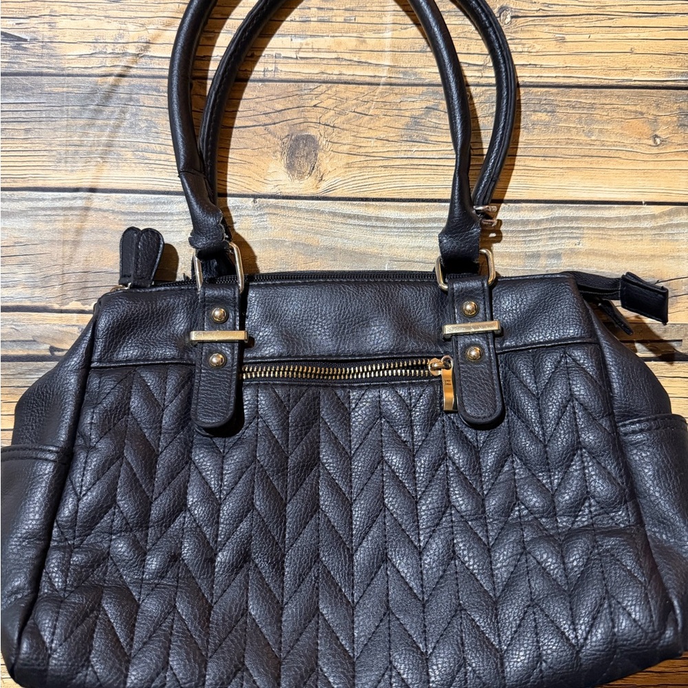 Chic‎ Black Quilted Shoulder Bag
